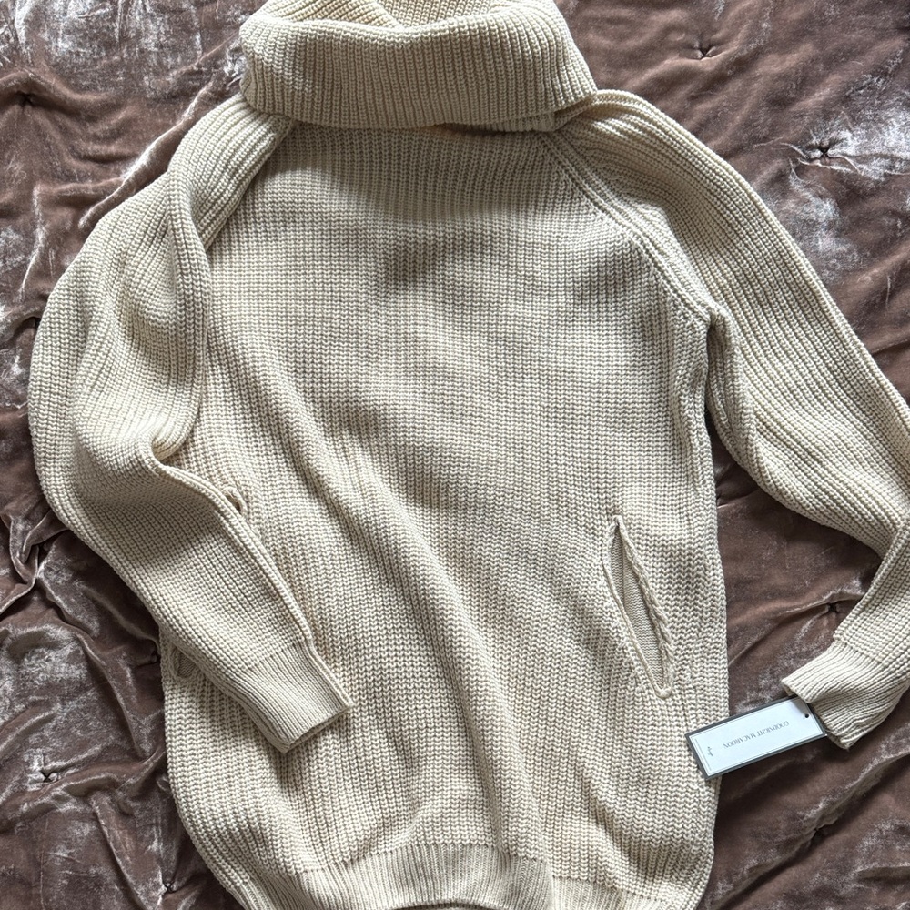 Goodnight Macaroon Cream Turtleneck Sweater